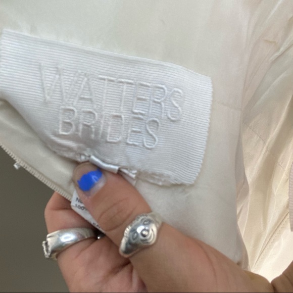 Watters Brides strapless wedding dress with train - Picture 15 of 16